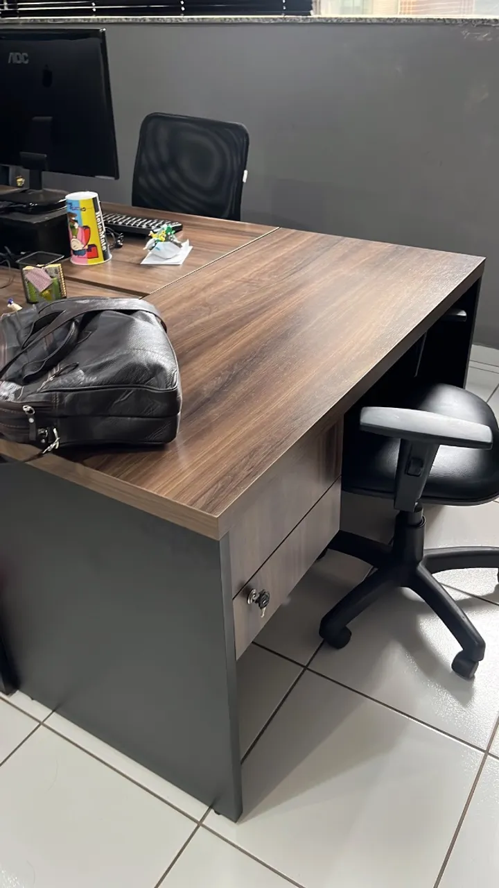 Mesa com gaveta - 120 x 50cm