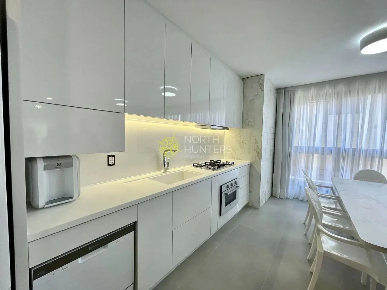 Apartamento com 2 dormitórios para locação anual, 80 m² - Jurerê - Florianópolis/SC