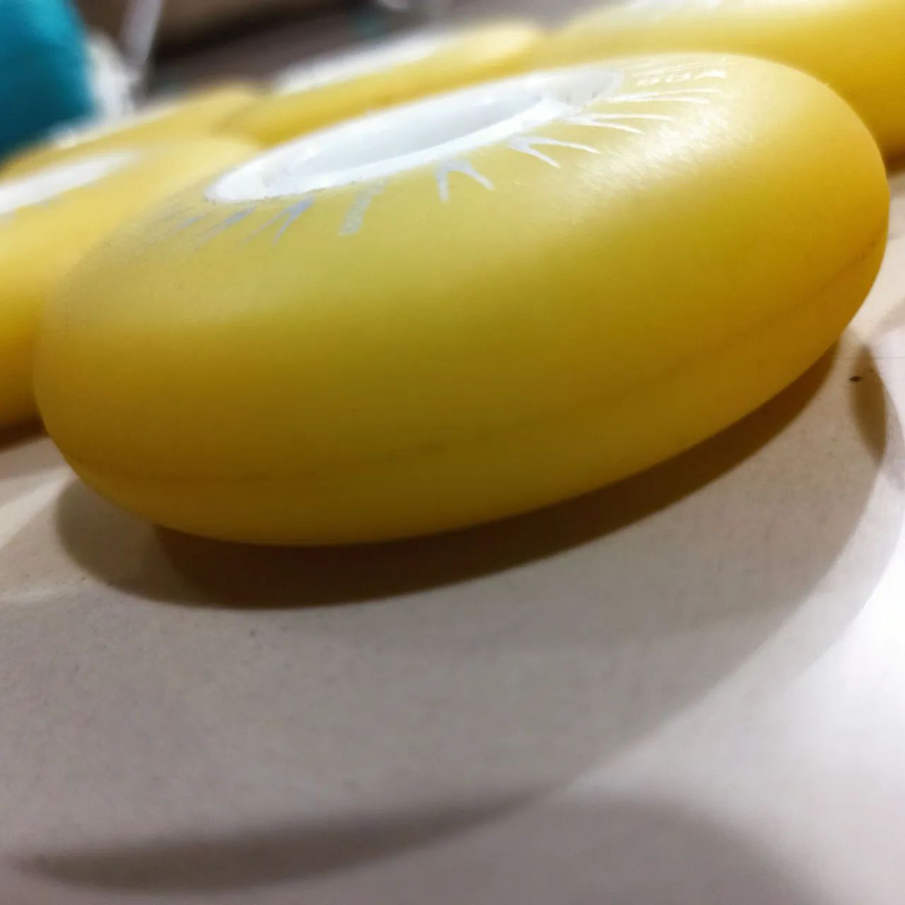 Rodas 76mm LED cor branca patins inline 90A (8 unidades) Japy Skate<br> - Foto 5