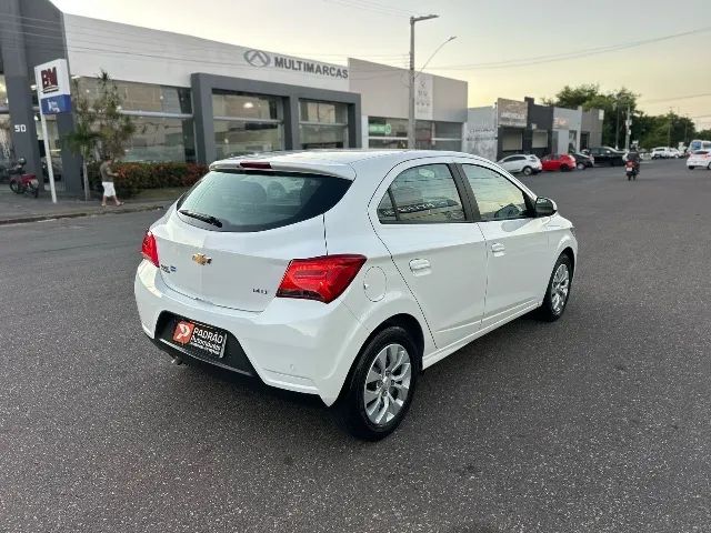Onix LT 1.4 (Apenas 67.000 Km e Única dona) - Foto 3