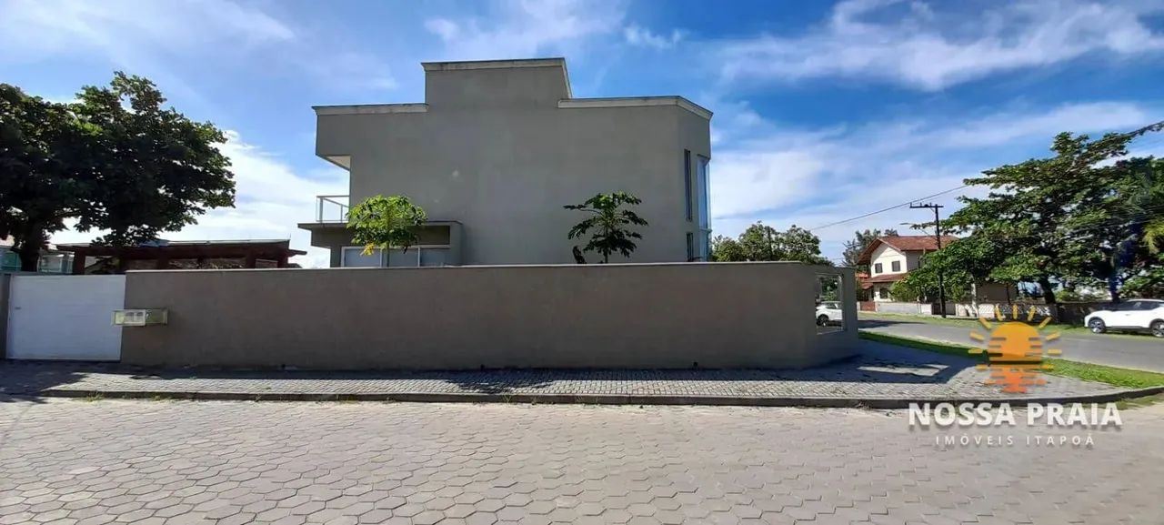 Sobrado de esquina com piscina à venda, 456 m² por R$ 2.600.000 - Itapema do Sai II - Itap - Foto 4