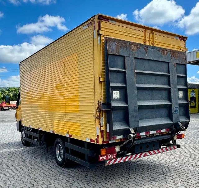 Mercedes-benz Accelo 1016 - 4x2 - Ano 2016 - Foto 6