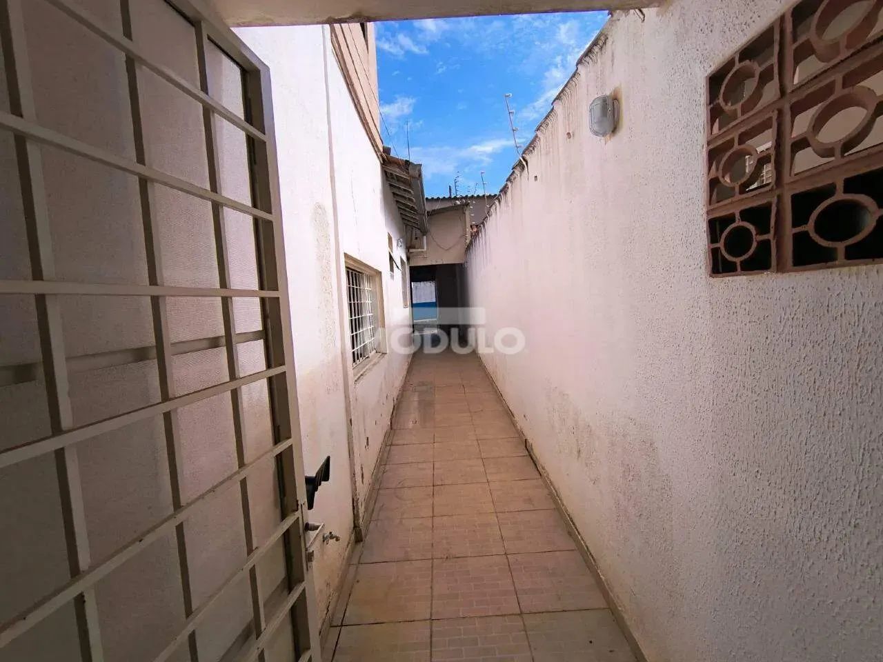 Galpão comercial para locação no bairro Pacaembu - Foto 5
