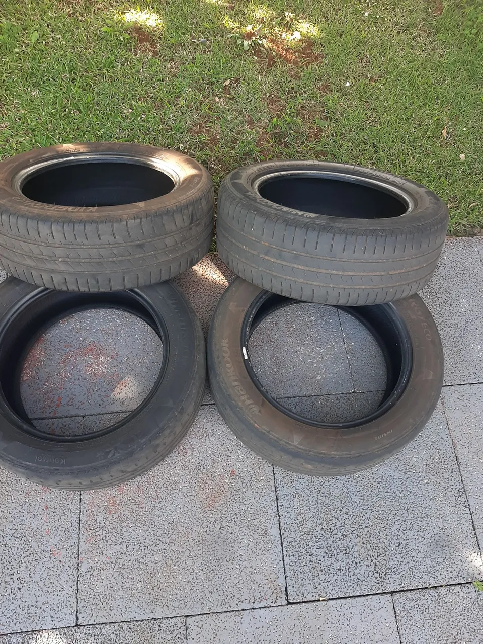 Jogo de pneus usados 205/55/16 hankook