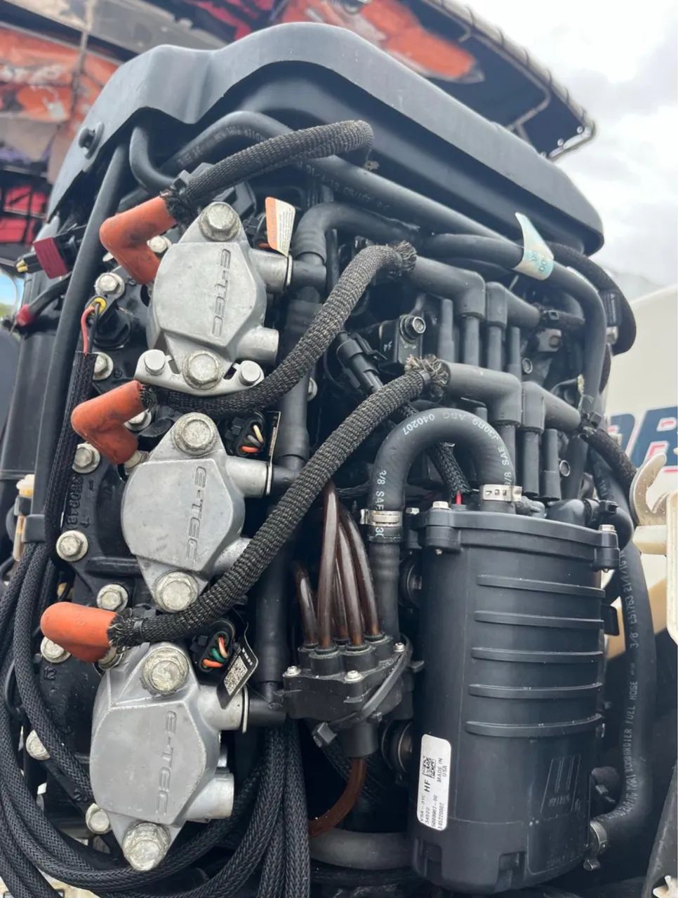 Vendo Parelha Motor de Popa Evenrude Etec 150hp 2007 - Foto 2