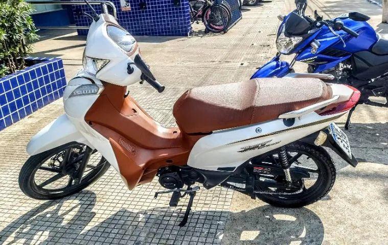 Shineray 125cc 2024 extremamente nova 8200 km rodados
