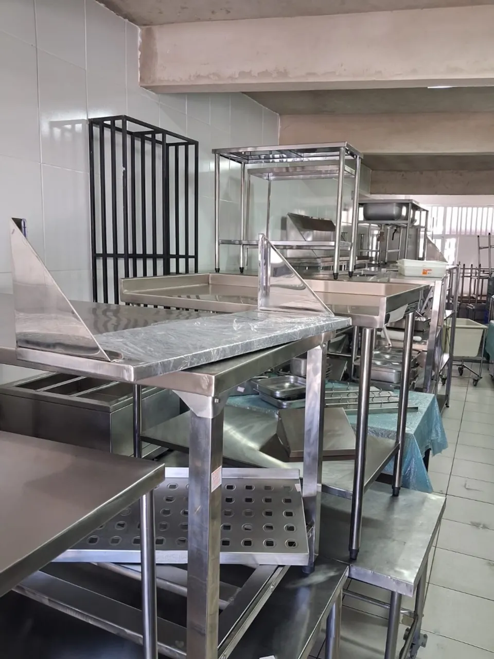 Mobiliário de Aço Inox para Cozinha Industrial