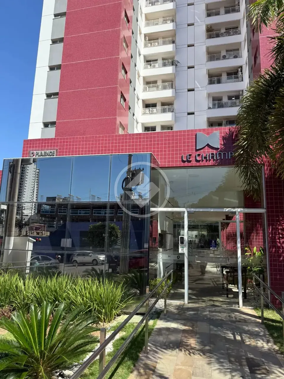 Apartamento Le Champ - 157 metros quadrados, 3 suites todo mobiliado - Jardim Cuiabá - Cui
