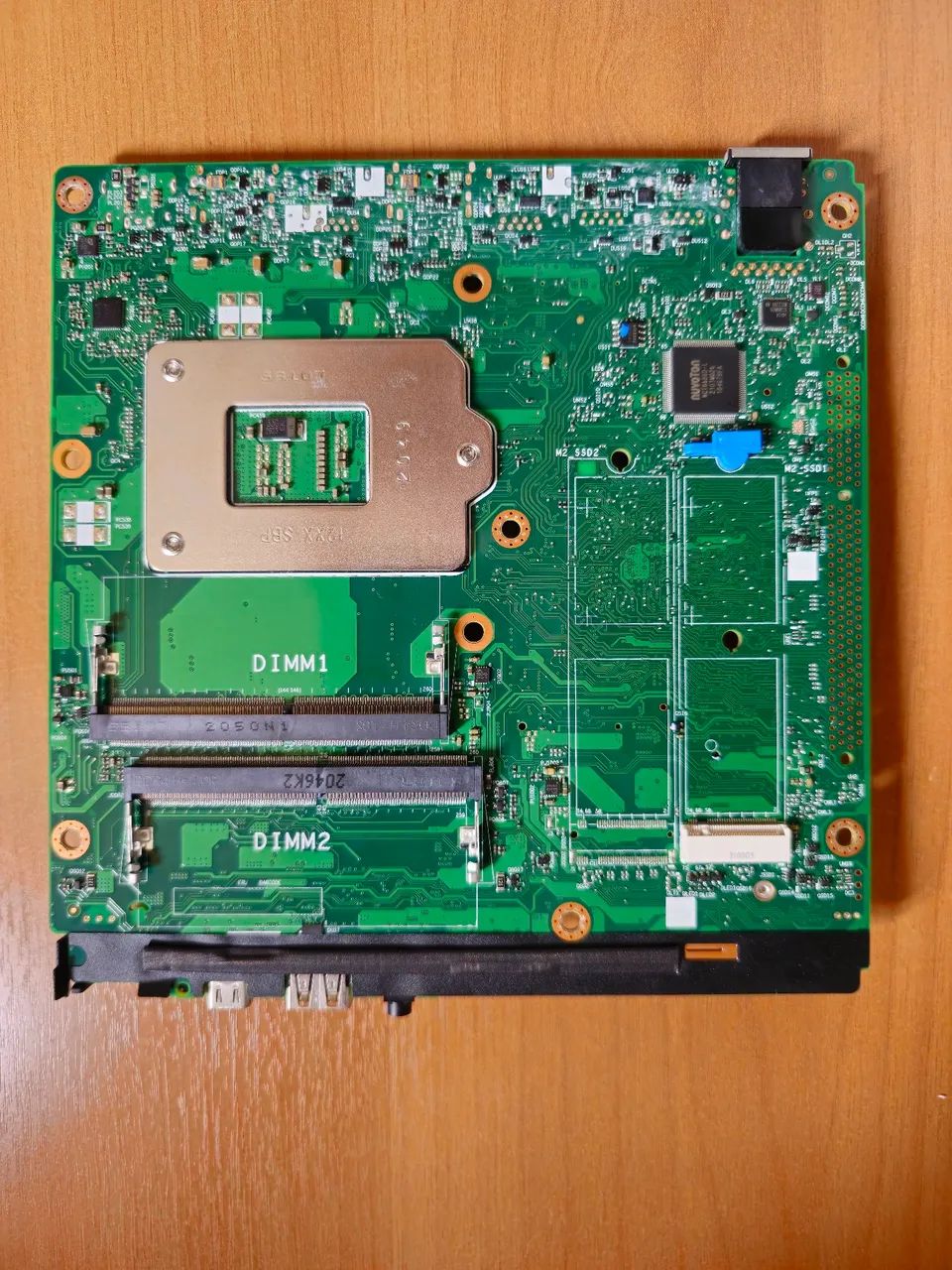 Placa-Mãe Lenovo M70Q DEFEITO - Foto 2