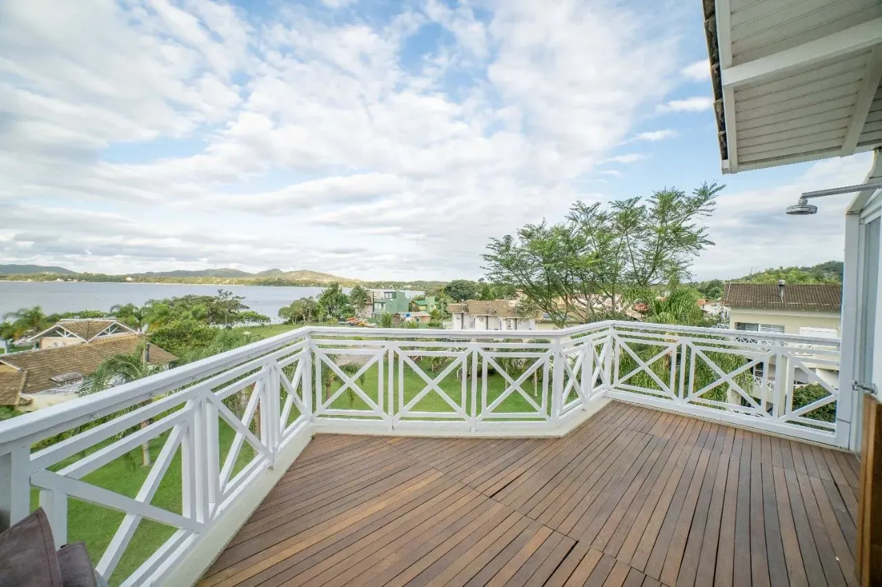 Cobertura Duplex Mobiliada no Resort Porto da Lagoa Sofisticação e Qualidade de Vida à Be