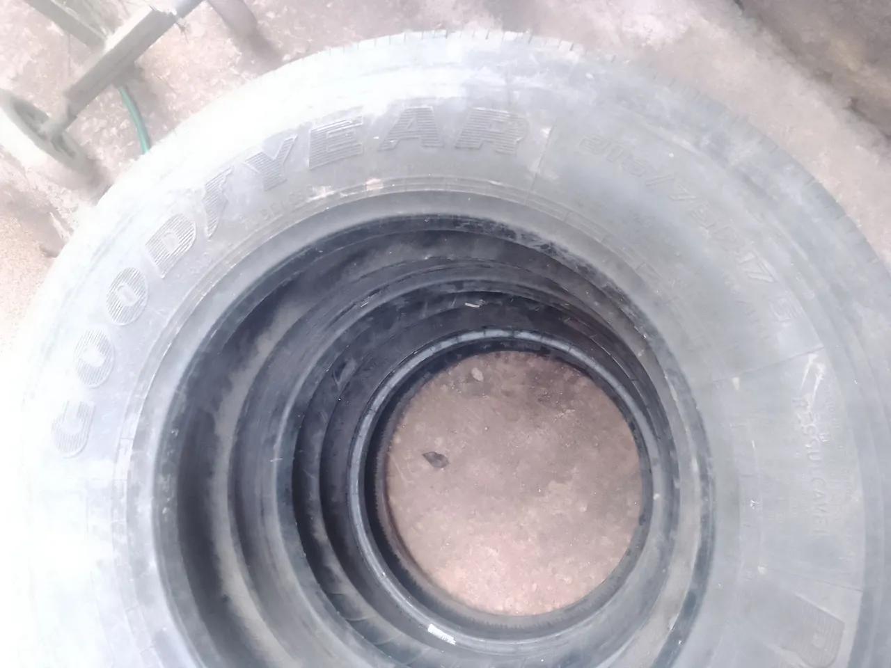 Pneus Goodyear 215/75R17