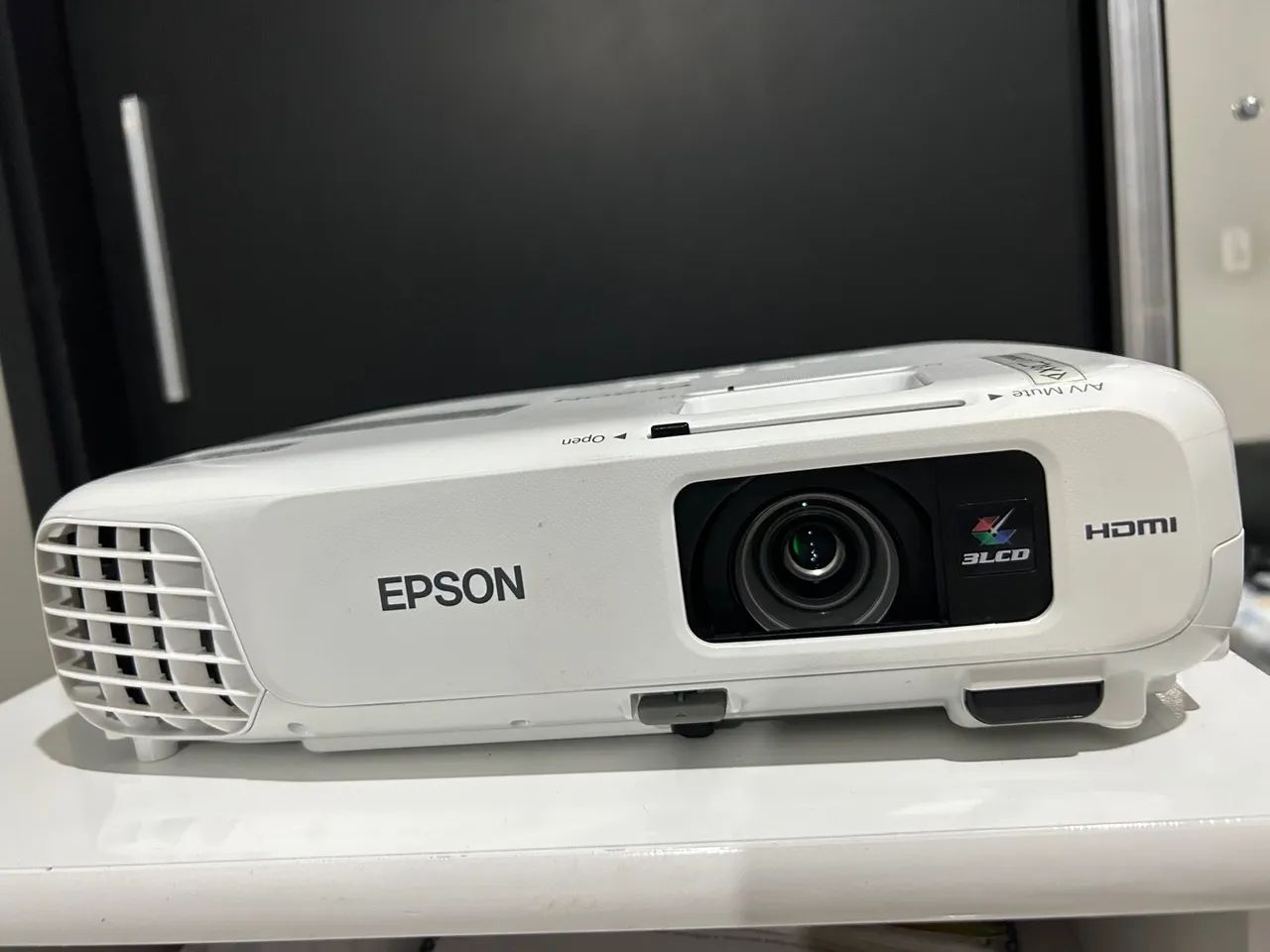 Projetor profissional EPSON LCD H553A - Foto 2