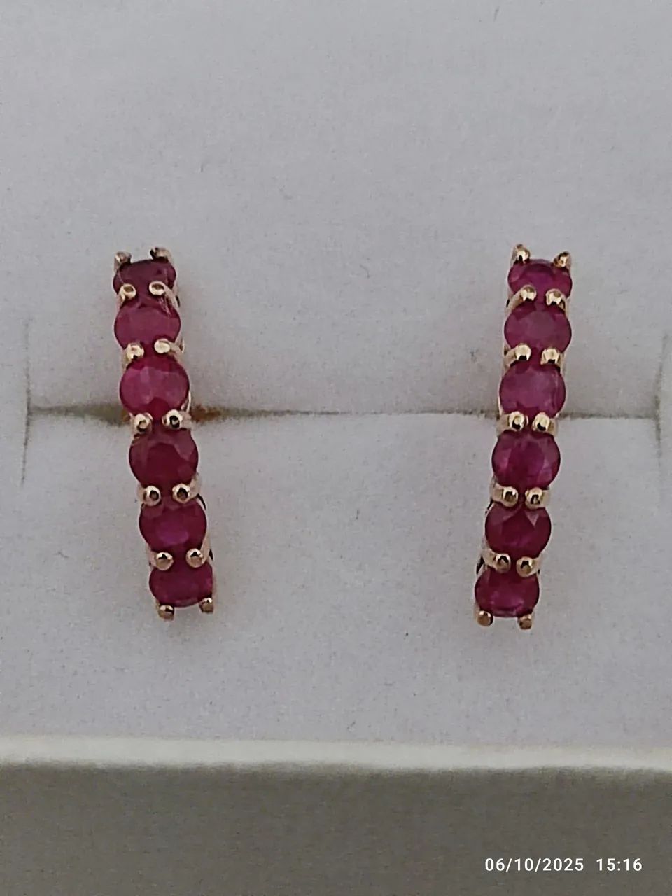 Brincos  ouro Rubi