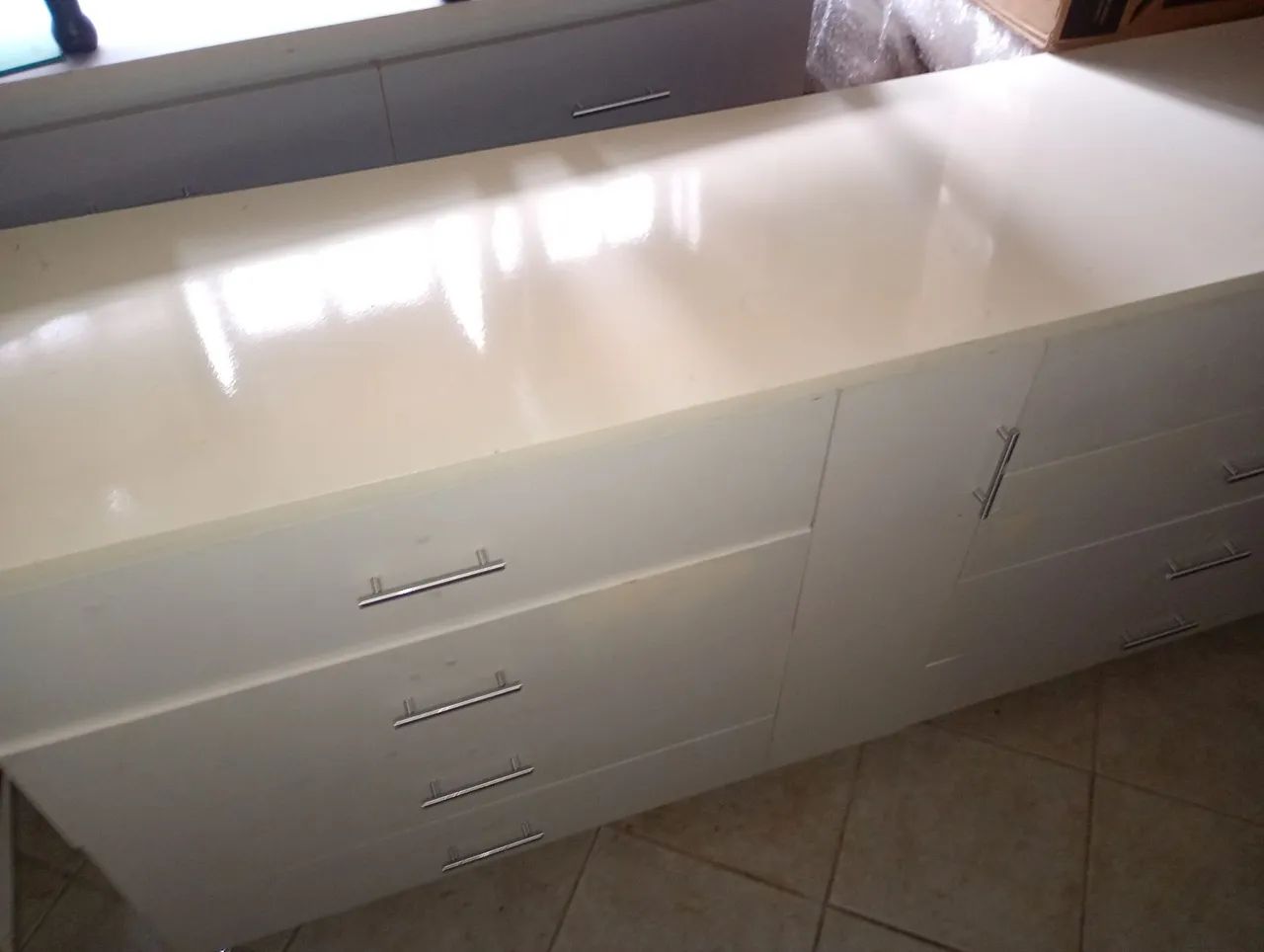 Cômoda de 8 gavetas e uma porta - Foto 2