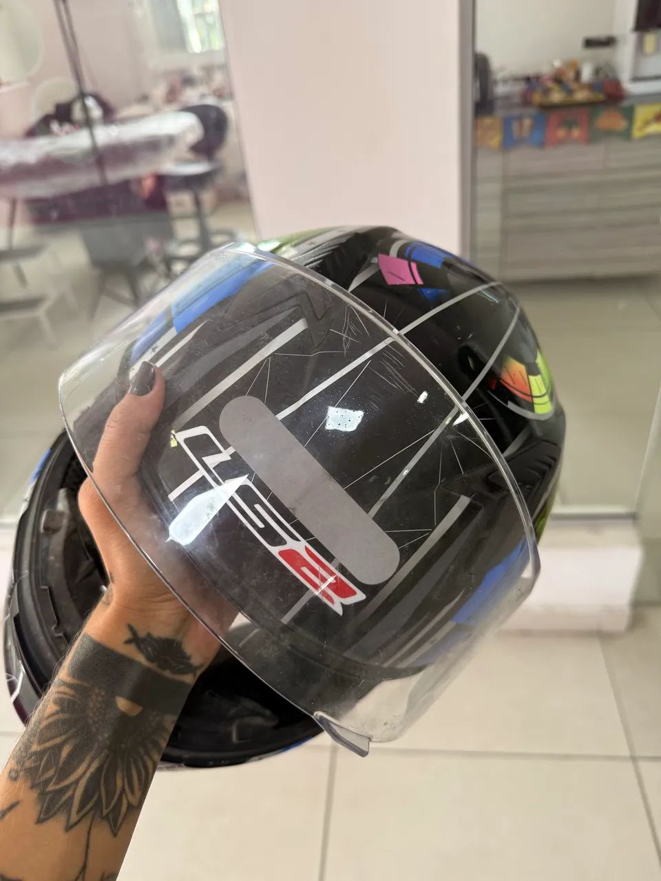 Capacete ls2 bem conservado - Foto 4