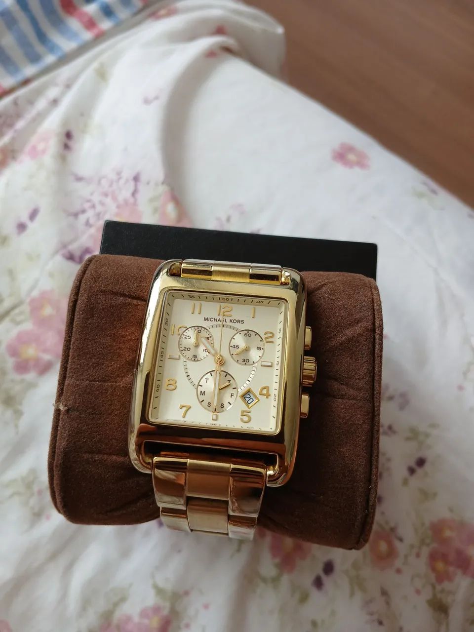 Relógio Mk 5436 dourado - Foto 4