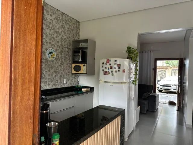 Belíssima casa a venda. - Foto 4