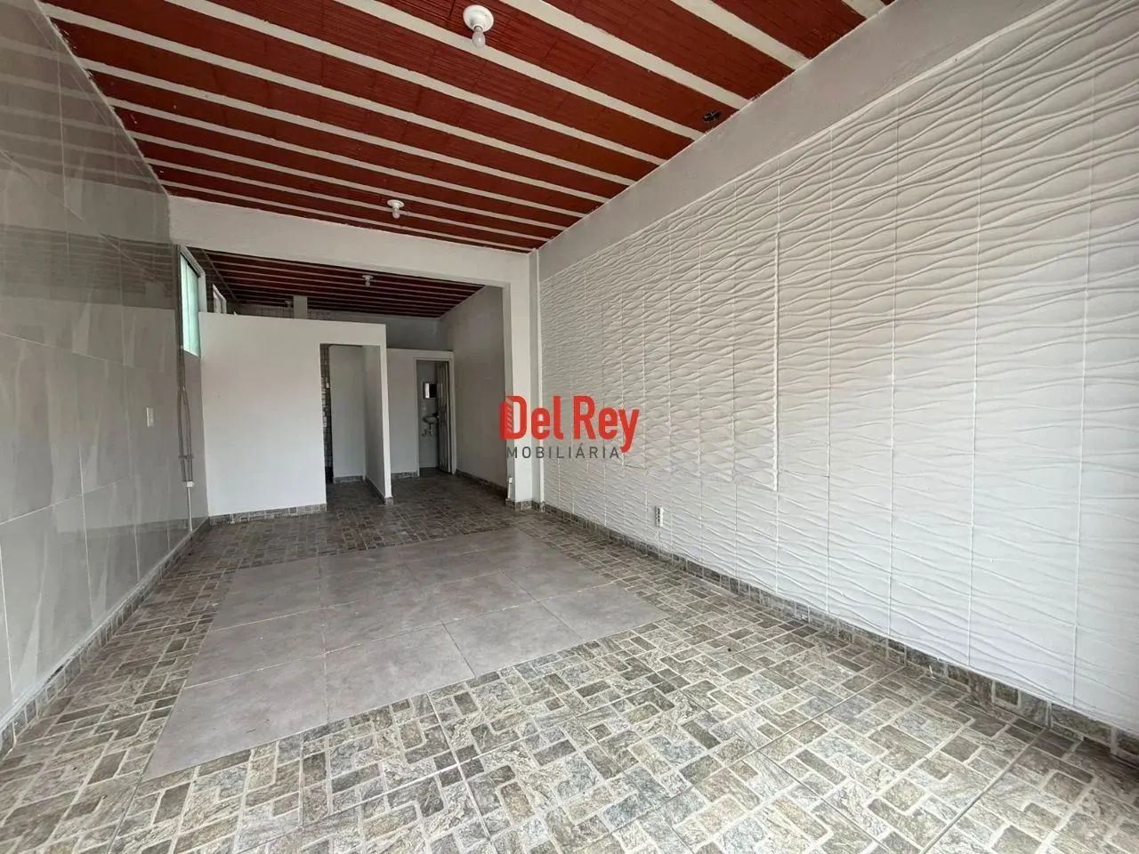 LOJA COMERCIAL COM BANHEIRO -BAIRRO CAIÇARAS