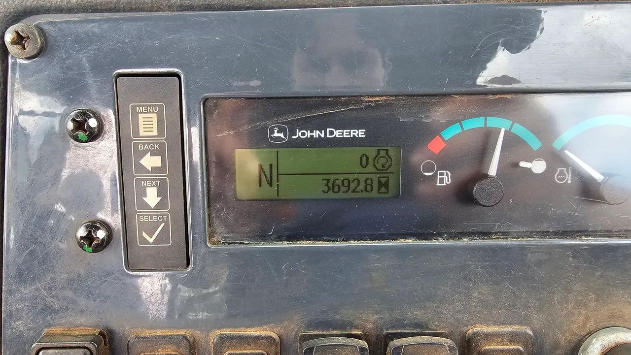 Retroescadeira JD 310L 2020 4x4 cabinada 3.700h único dono, em perfeito estado - Foto 9