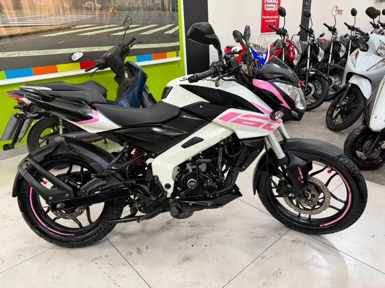 BAJAJ DOMINAR 160 - Foto 2