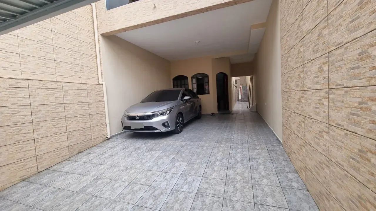 Excelente sobrado a venda.