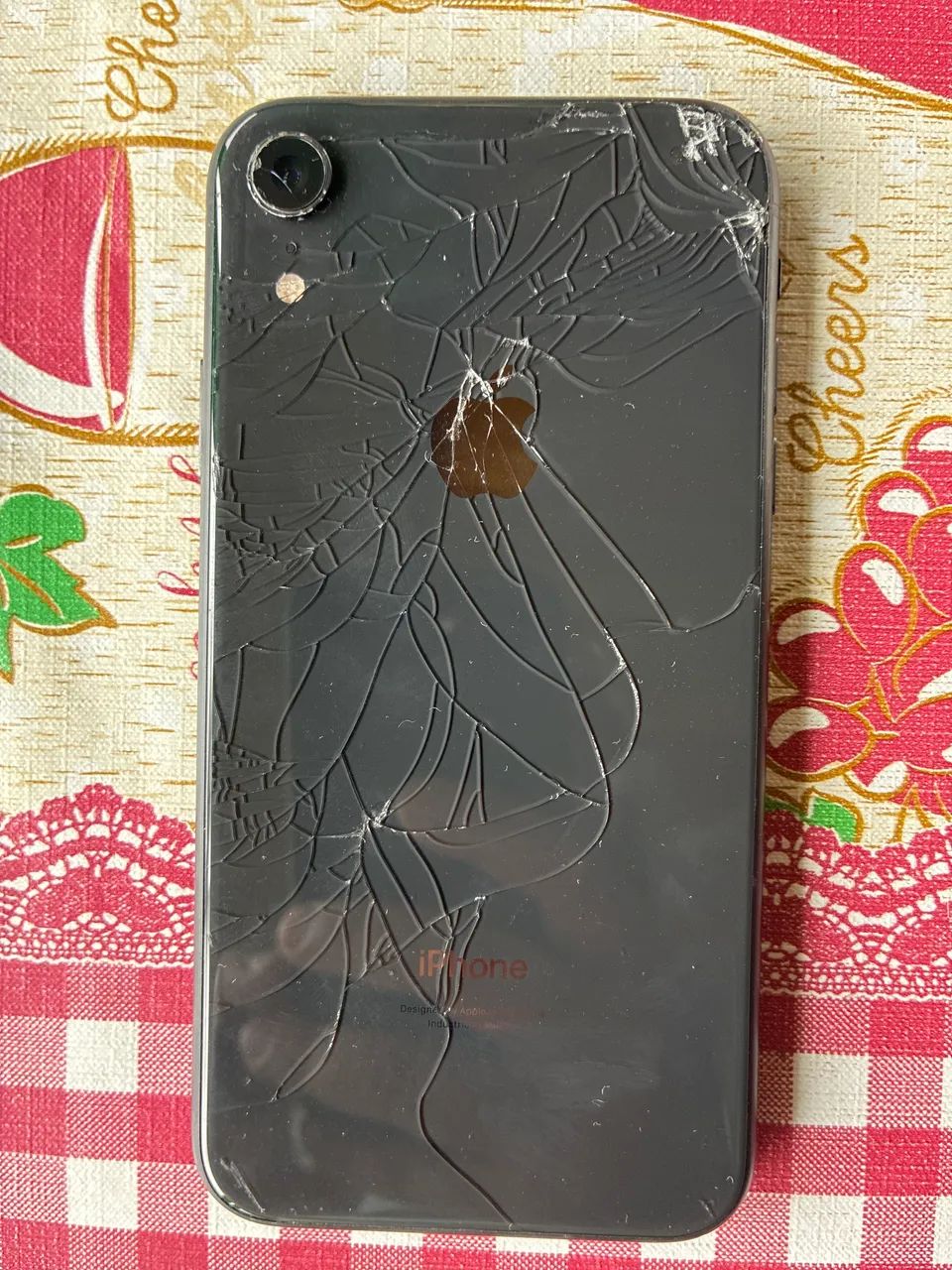 iPhone XR 128gb usado com caixa carregador e capa - Foto 4