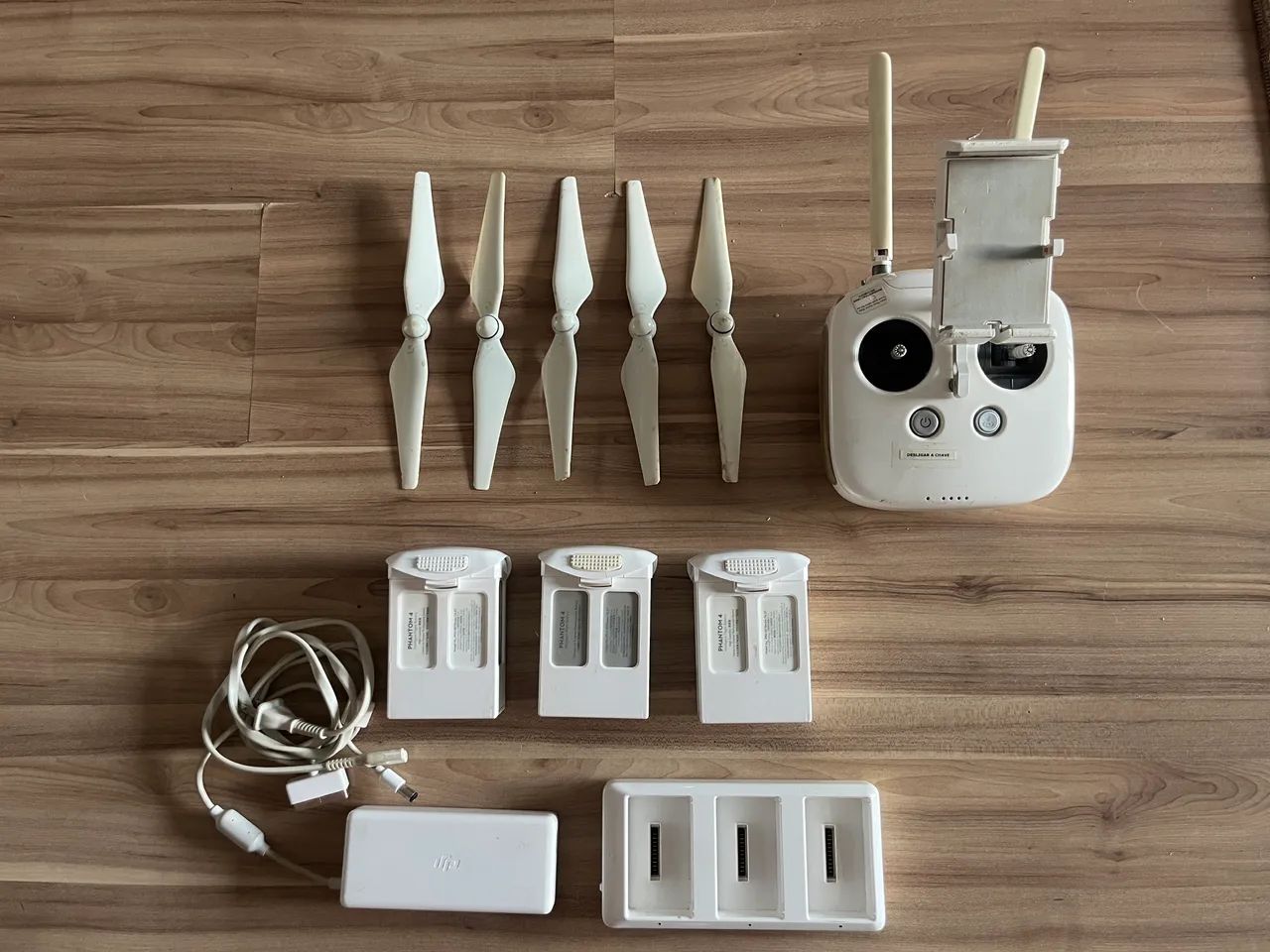 Kit para drone DJI Phantom 4 ? Baterias, Controle e Acessórios - Foto 3
