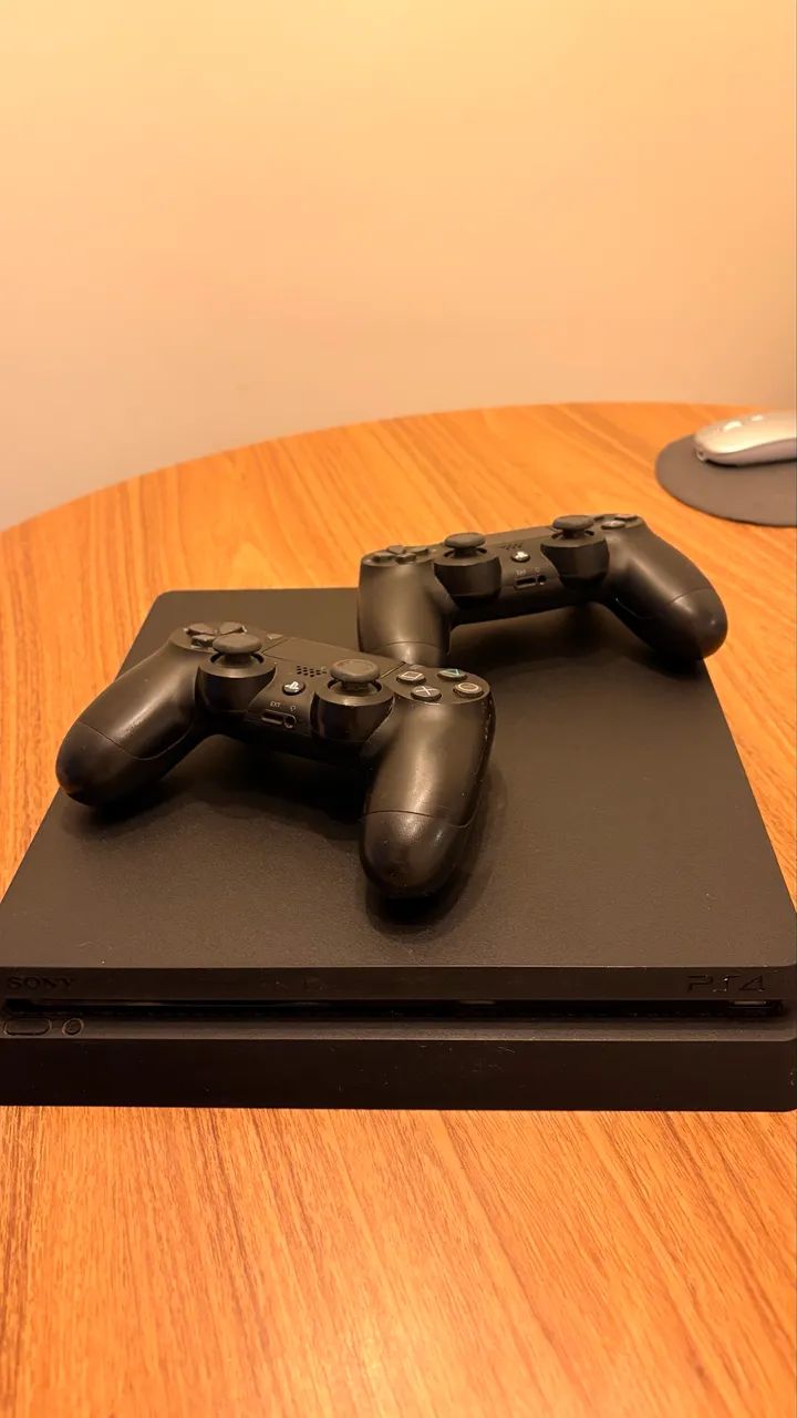 PlayStation 4 Slim 1TB com 2 controles  - Foto 2