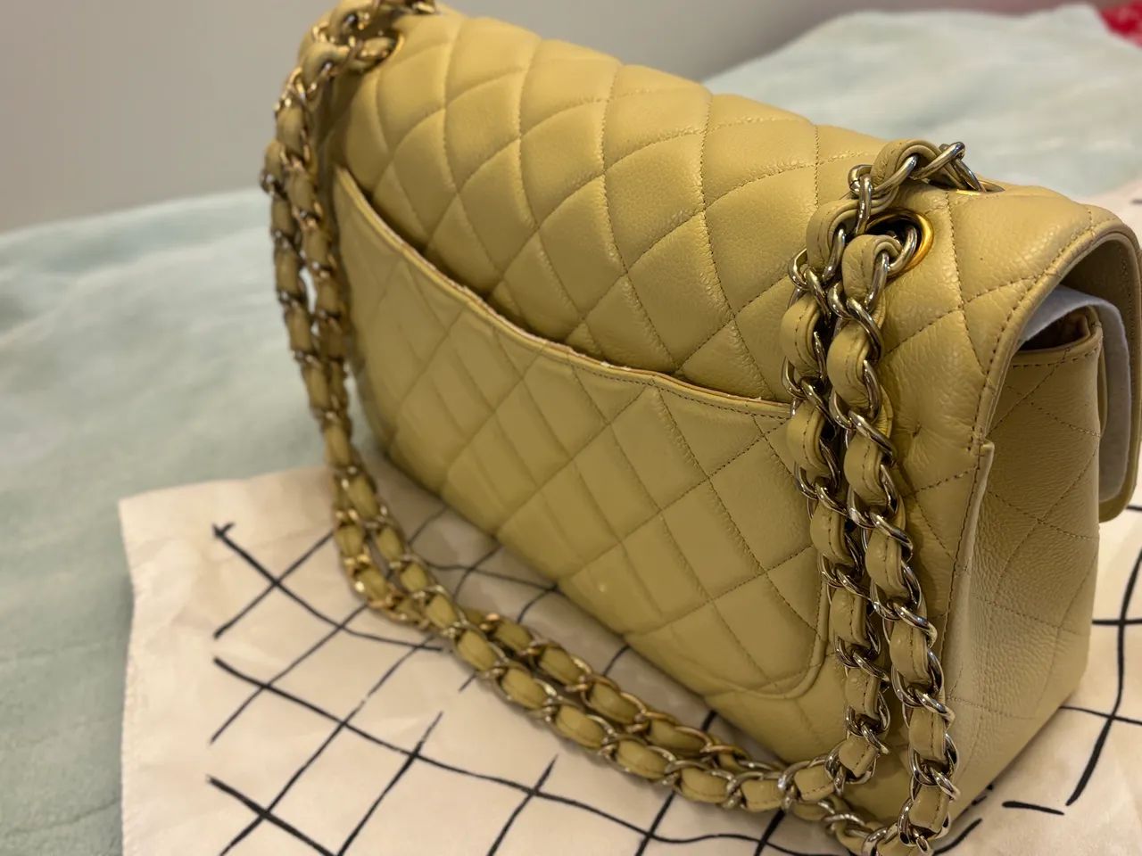 Bolsa de couro bege - pouco usada - Foto 4