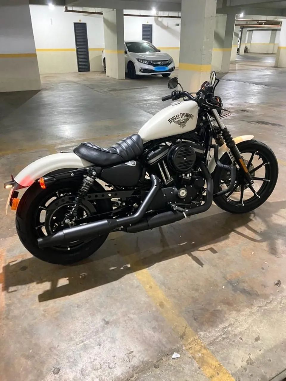 Harley Davidson IRON 883 Baixa Km