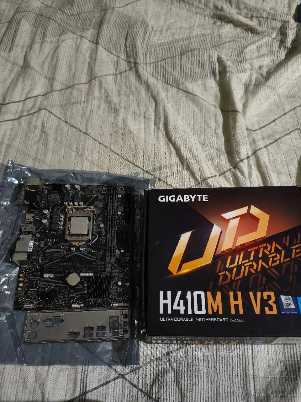 Kit processador 10400f mais placa mãe 