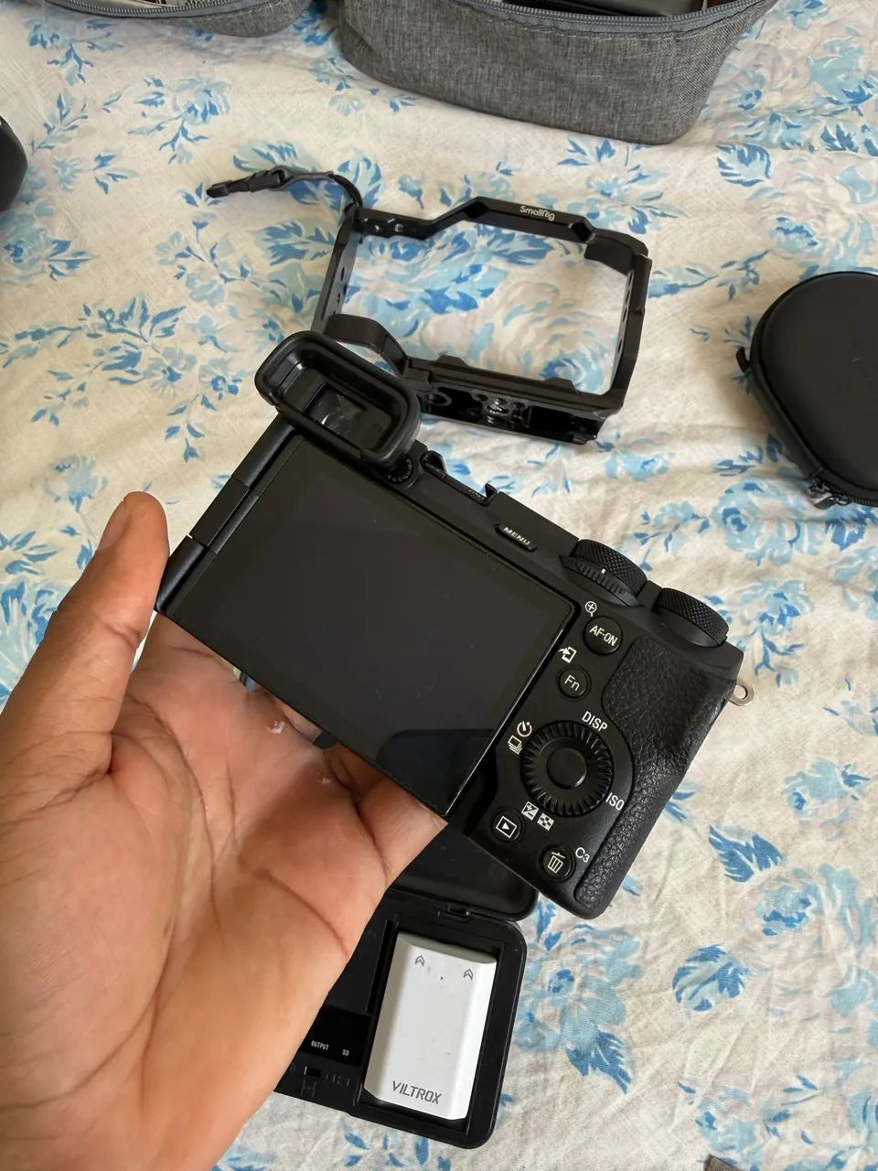 Sony A6700 + Cage - Foto 3