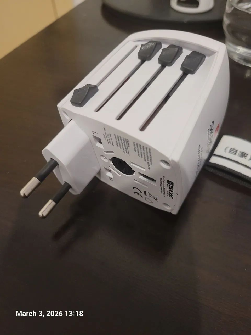 Adaptador viagem suiço - Foto 4