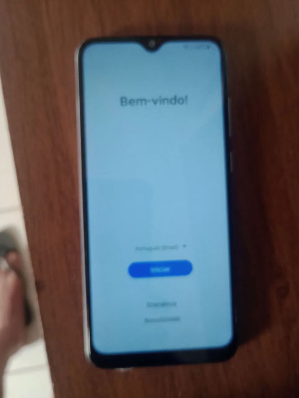Celular semi novo