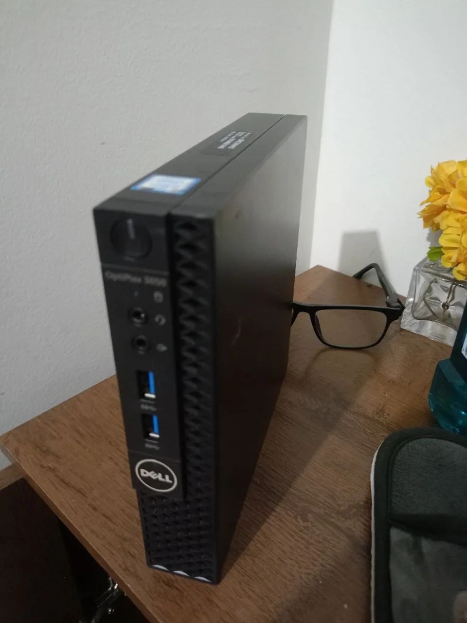 Dell optiplex mini i5 8 GB RAM SSD 240 gb