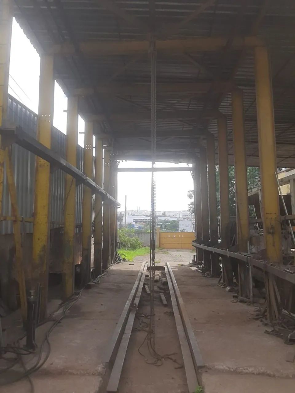 Maquinário para manutenção de chassis de ônibus e caminhões