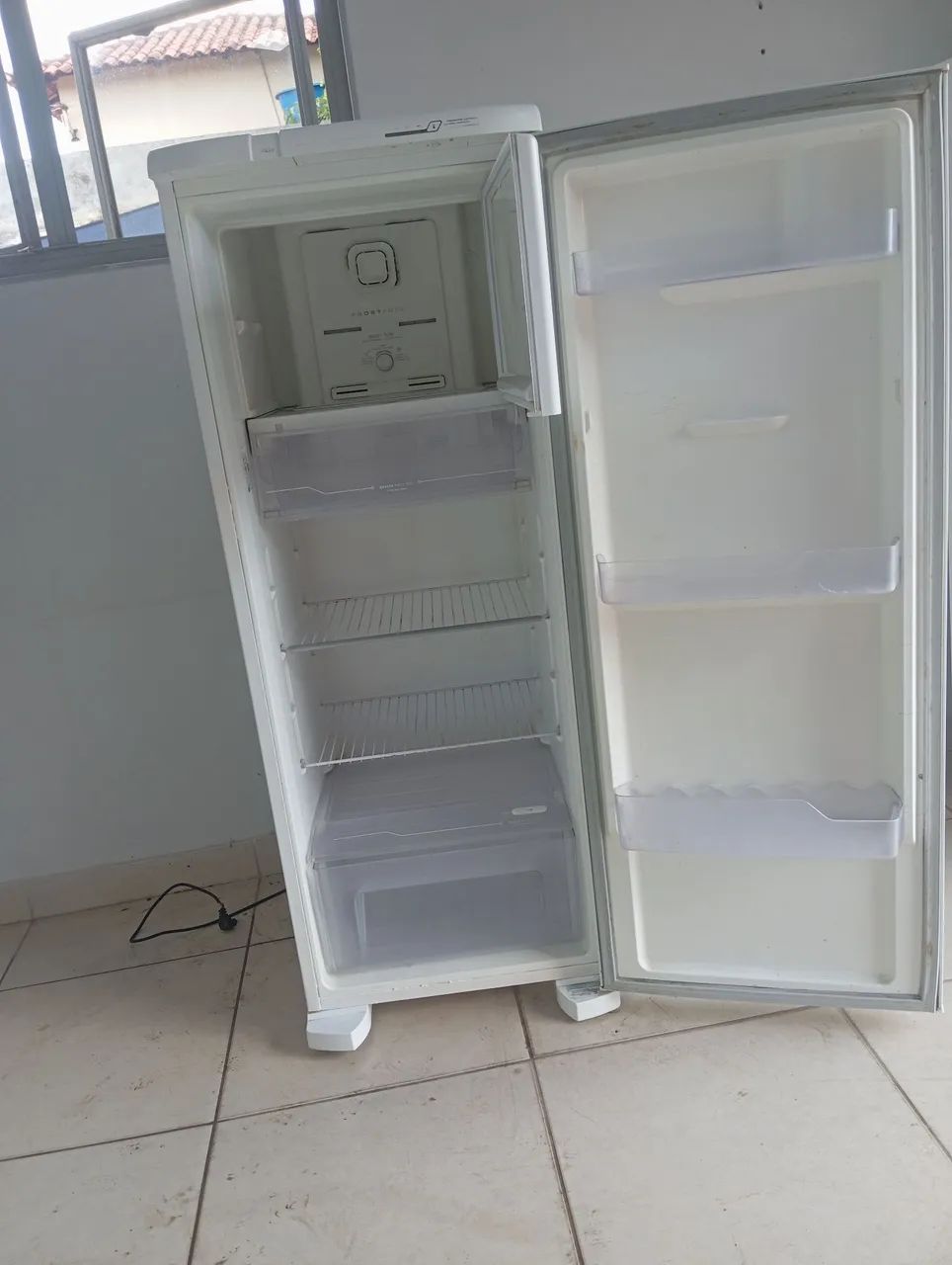 Geladeira Eletrolux frotfe  - Foto 5