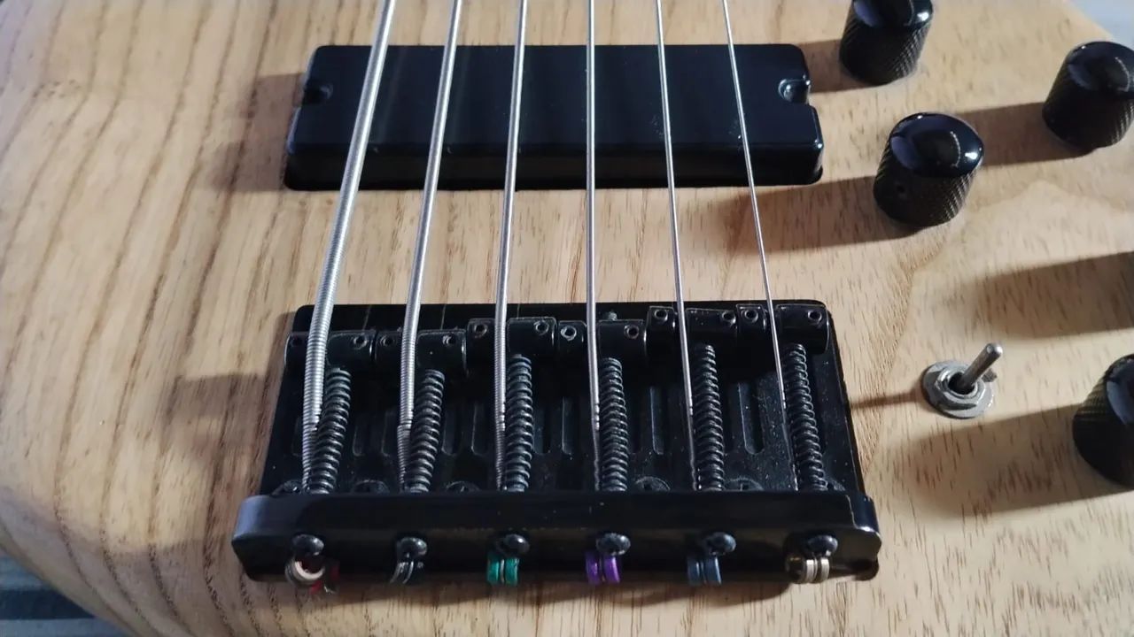 Cort B6 Action DLX VI AS Pré Mark Bass - Foto 5