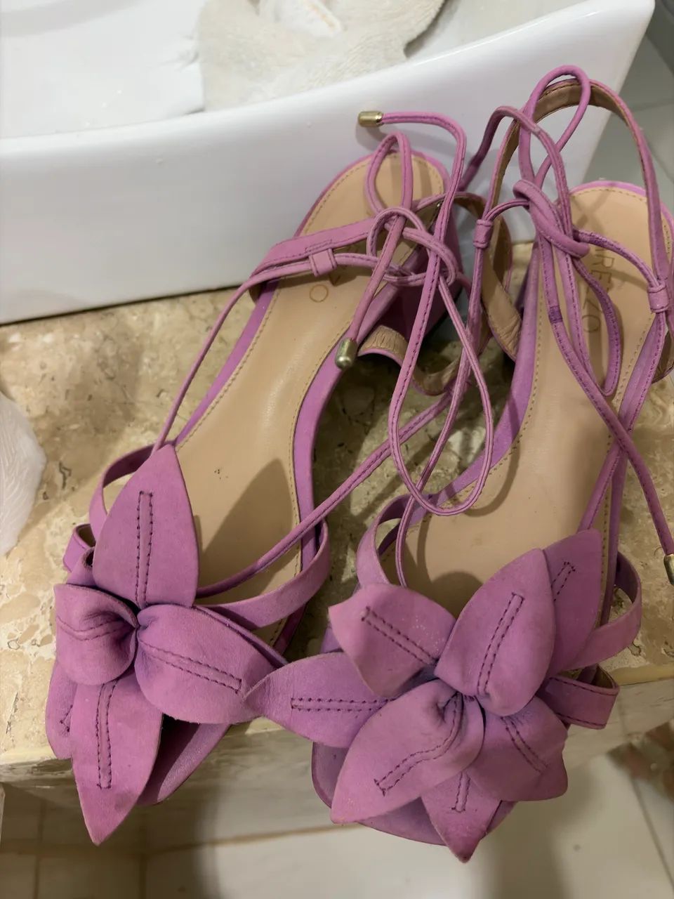 Vendo sandália Arezzo, tam 36, 50,00