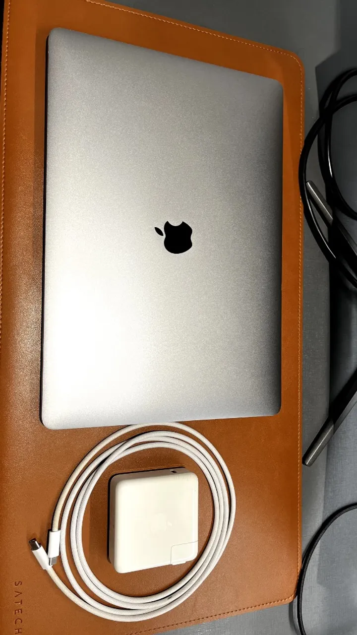 macbook pro 2017 128gb