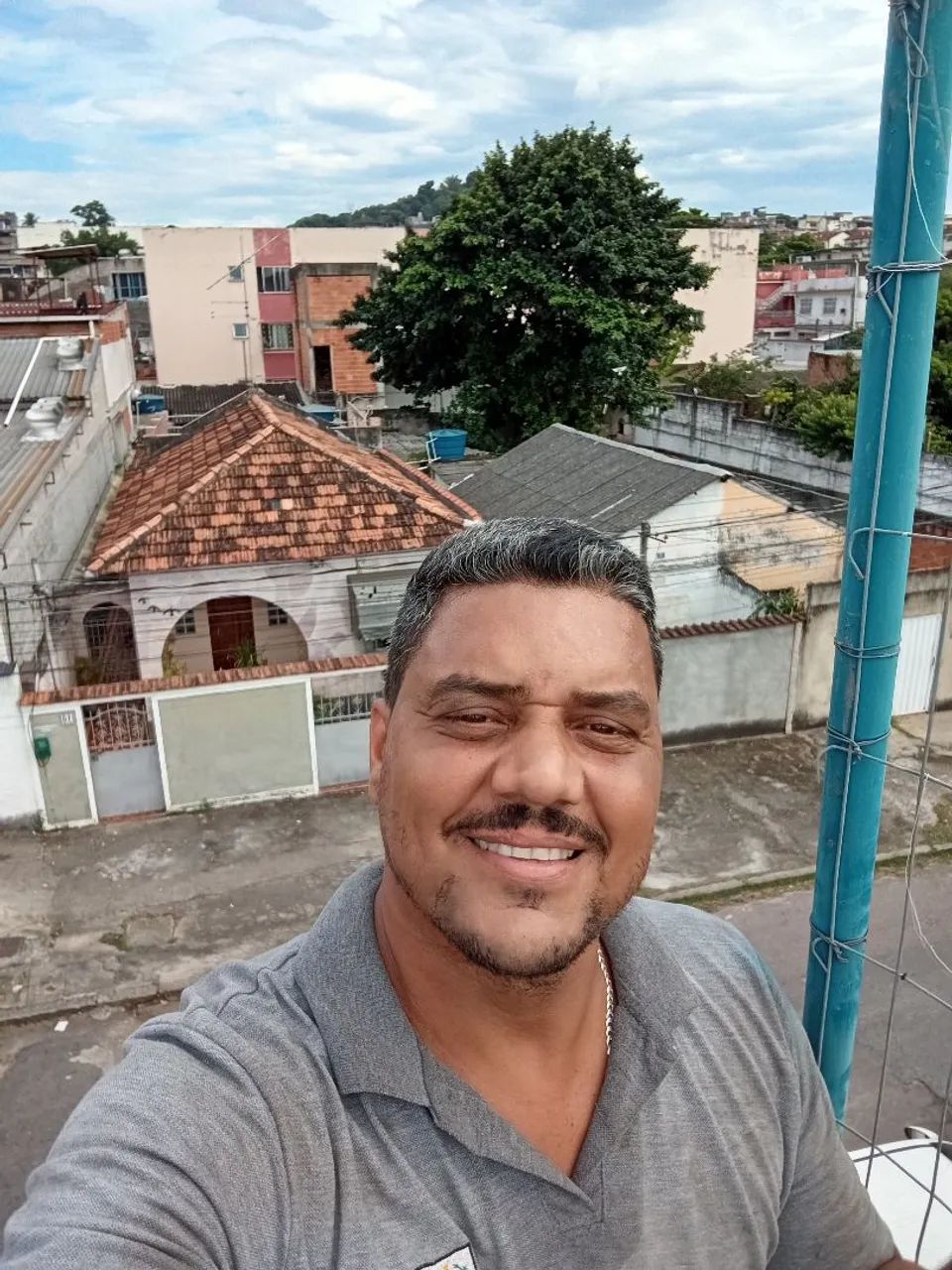 Marido de aluguel e instalações e manutenção 