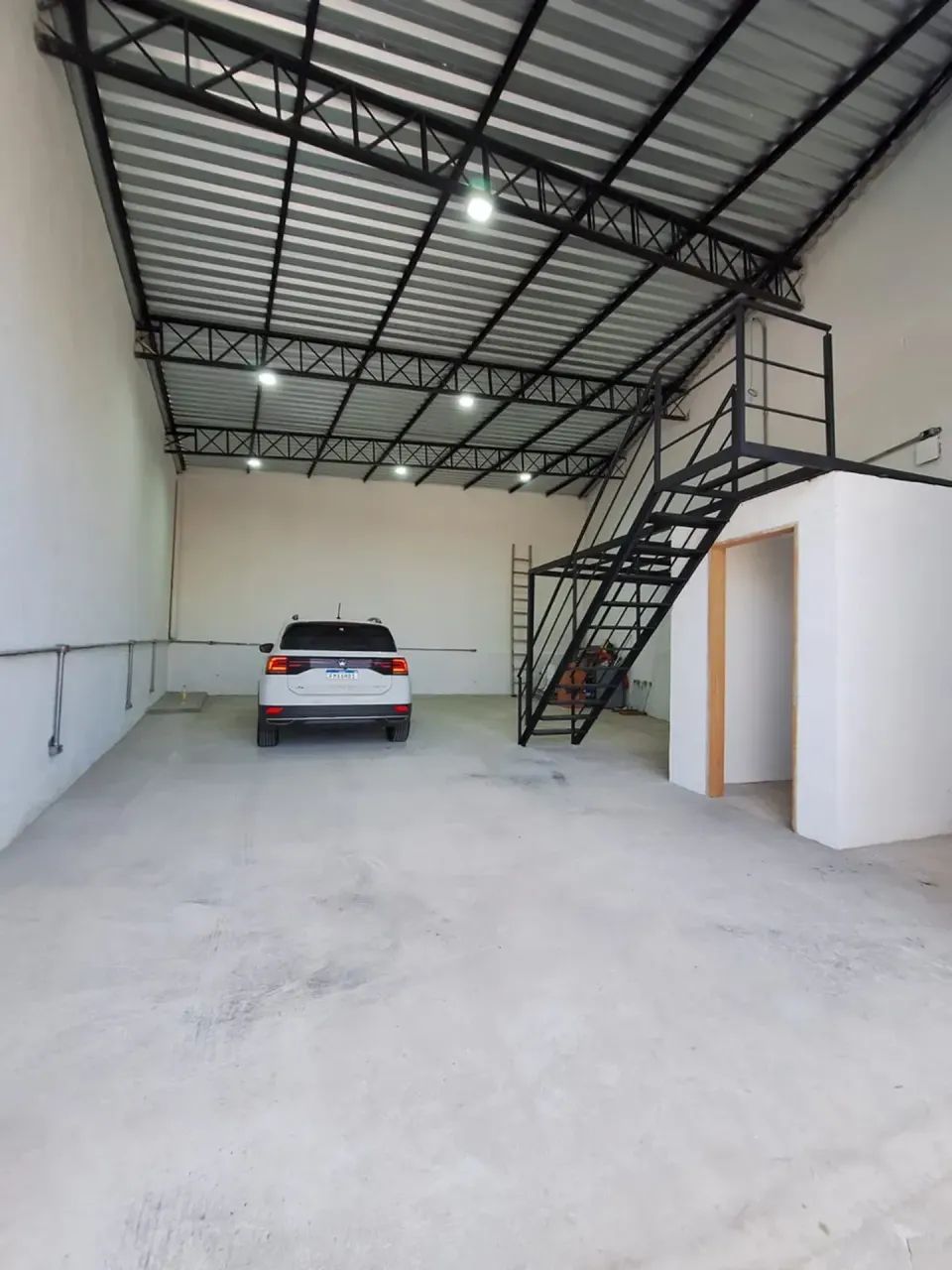GALPÃO COMERCIAL NOVO PARA LOCAÇÃO/VENDA | 150 M² MODERNO, FUNCIONAL E PRONTO PARA O SEU N