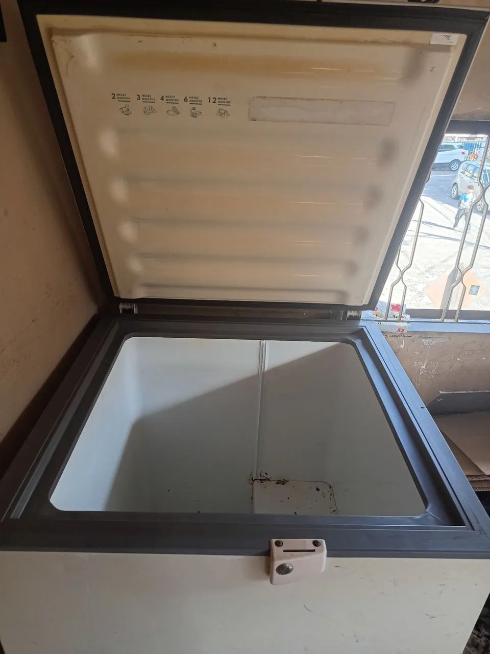Vendo Prosdócimo (frizer) 500 reais, gelando perfeitamente.