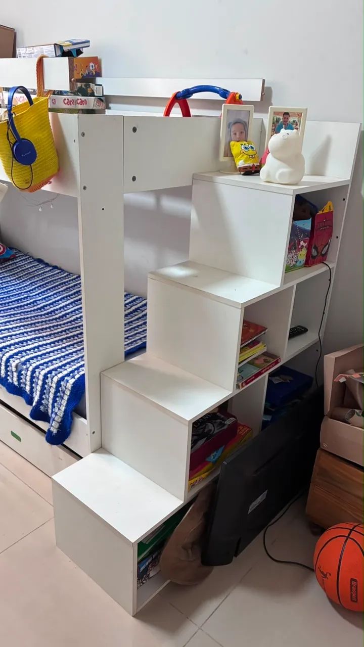 Beliche infantil com nichos e gavetões embaixo - Foto 4