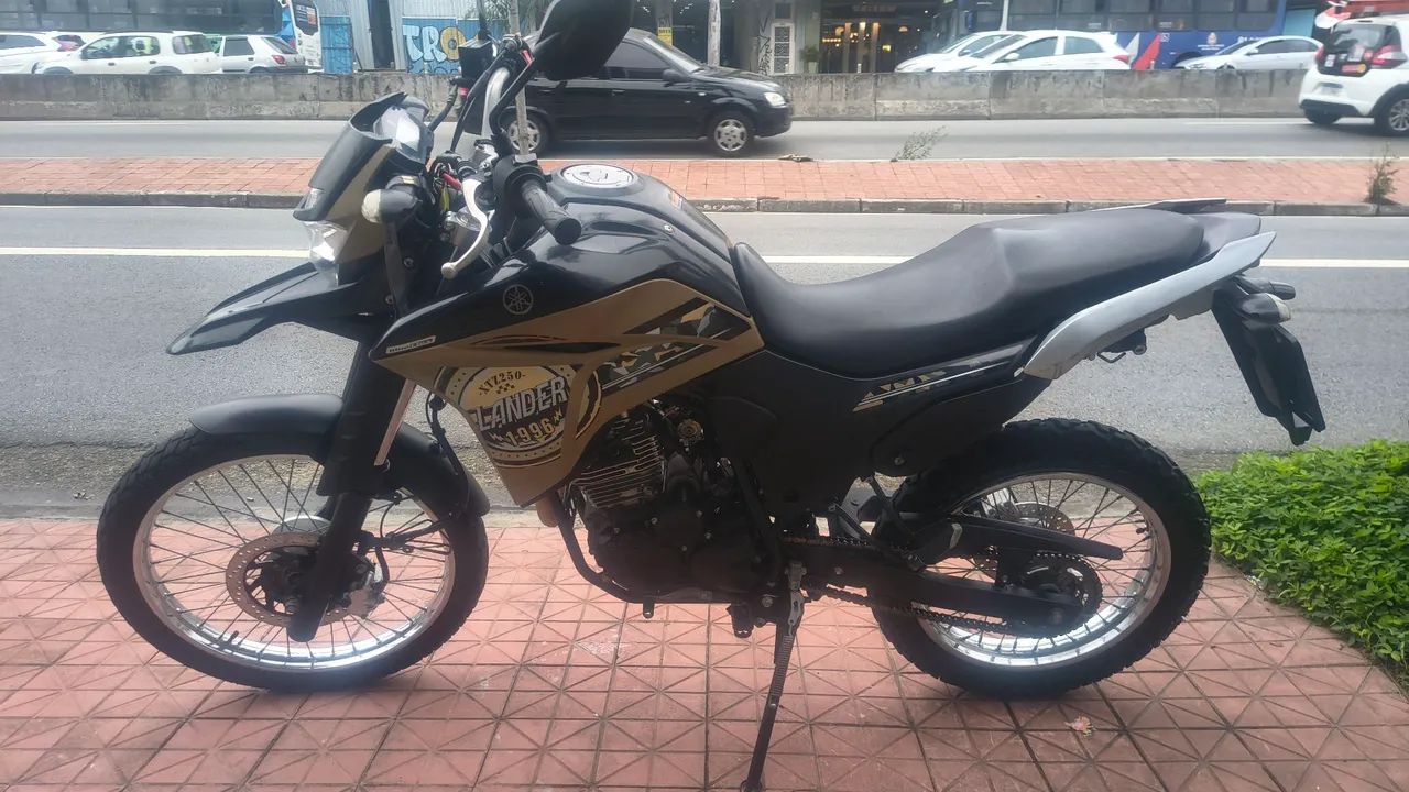 lander 250 único dono 