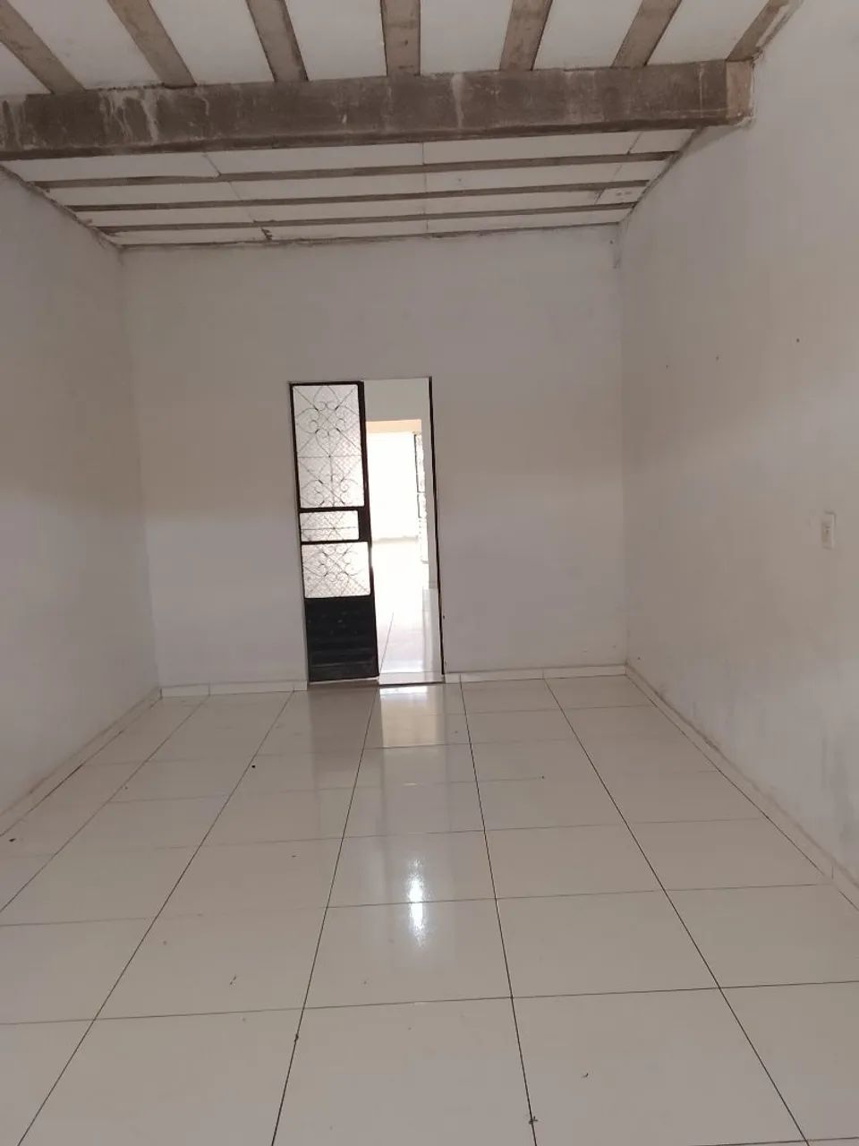 VENDO CASA DE PRIMEIRO ANDAR  - Foto 2