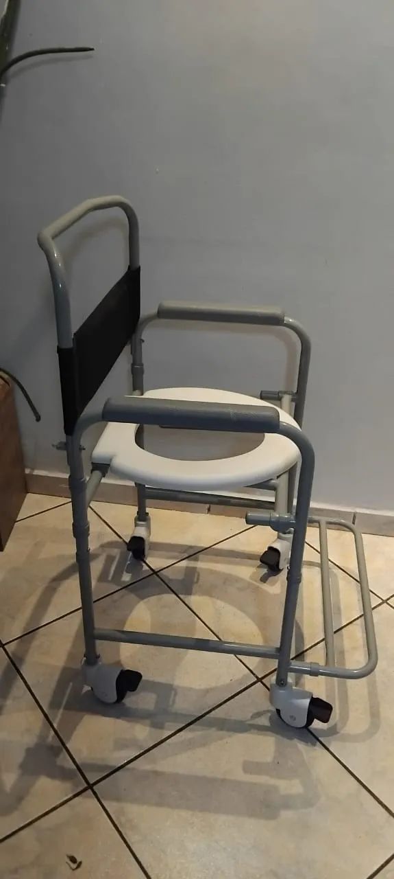 Cadeira de Banho Dellamed 120 Kg
