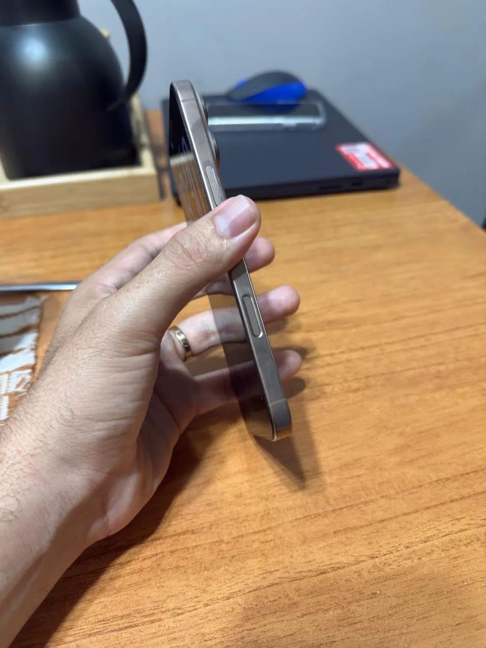 IPHONE 16 pro Max 256g dourado 