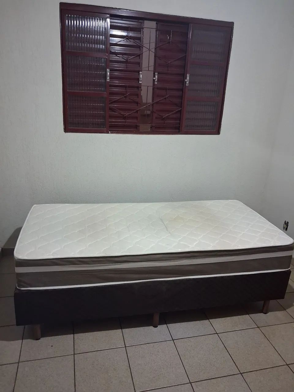 Cama Box,Solteiro.