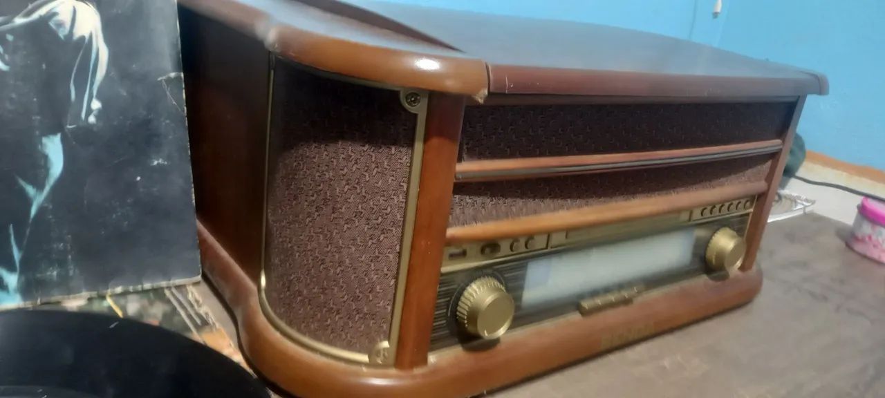 Vitrola mais discos (troco por guitarra) - Foto 4